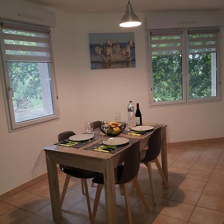 Maison Au Calme Castillon-du-Gard Esterno foto