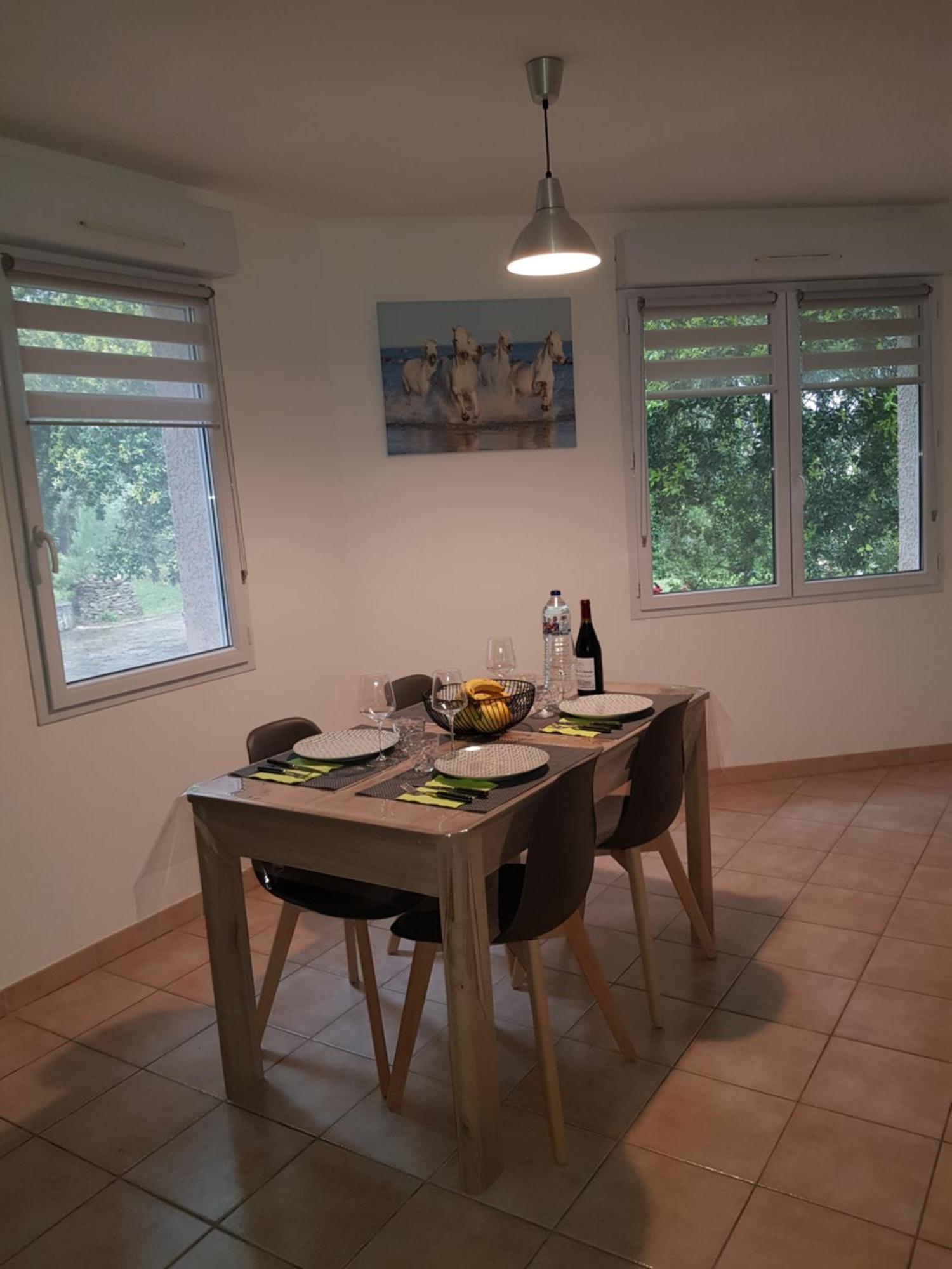 Maison Au Calme Castillon-du-Gard Esterno foto